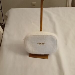 CHANEL GWP Ivory & Gold Pouch NWOT